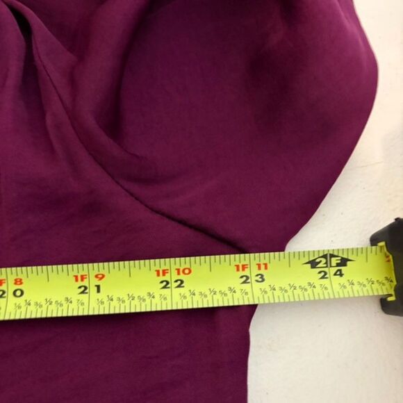 Jennifer Lopez Blouse Women's XS Purple V-Neck Long Sleeve Lightweight Top - Picture 8 of 8